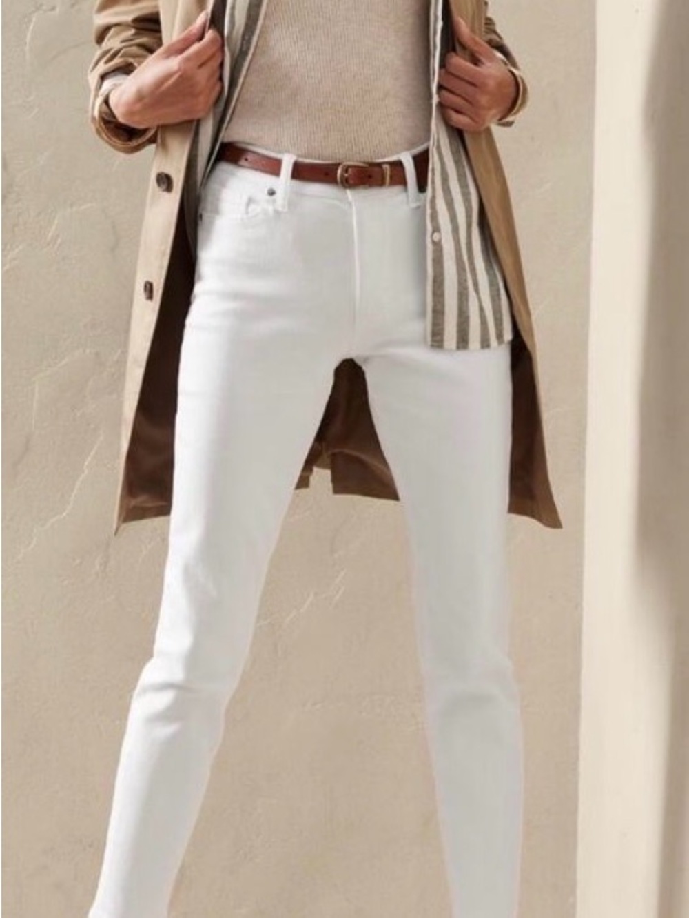 Banana Republic White high rise stretch Skinny Jeans, size 30/10